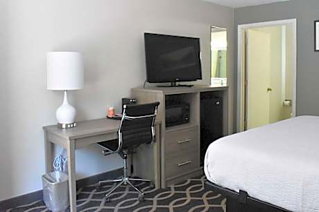 Queen Room with Two Queen Beds - Non Smoking
