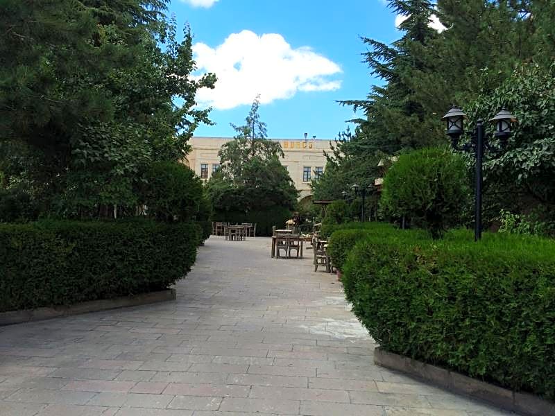 Burcu Cave Hotel