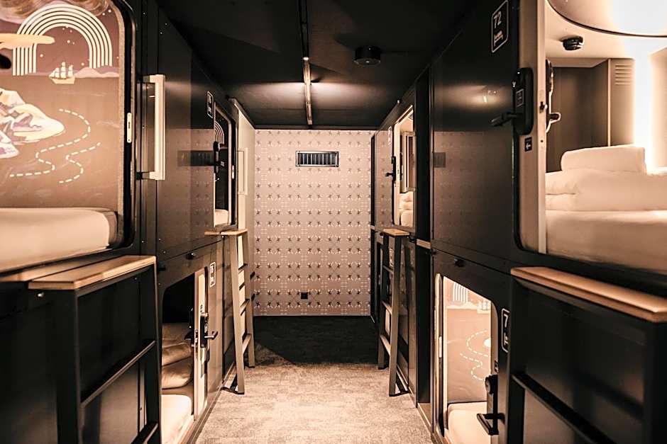 Capsule Hotel - Lucerne Old Town