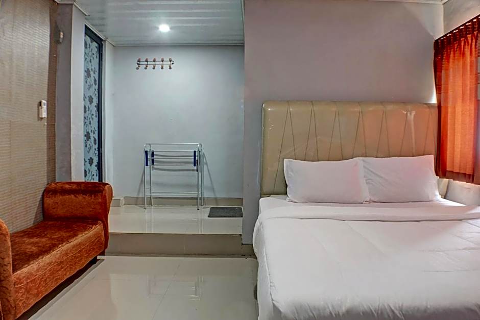 OYO Life 92830 Homestay Slamet Riadi Iv