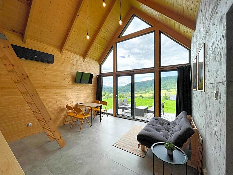 Stodoły Modyń - Domki w Beskidzie Wyspowym - staw kąpielowy, balia, sauna, grota solna - widok na góry