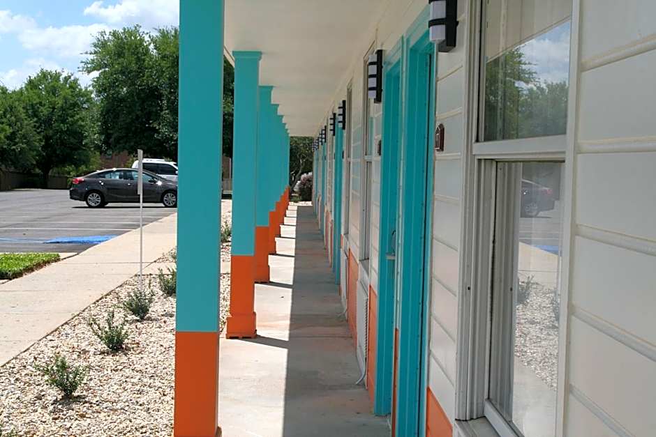 Howard Johnson by Wyndham Hattiesburg