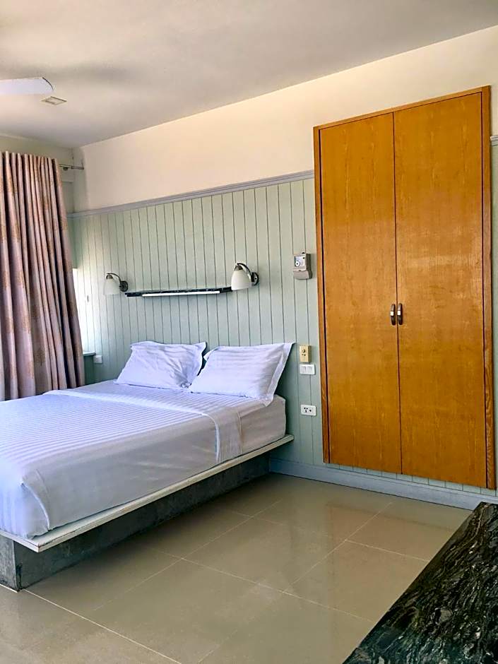 PierView Rooms
