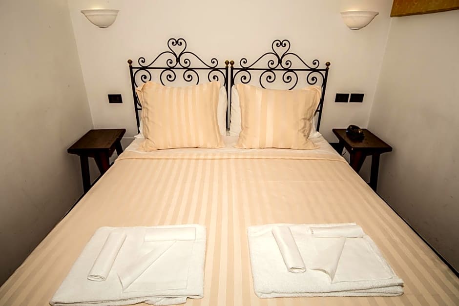 Hotel Porta Marmorea