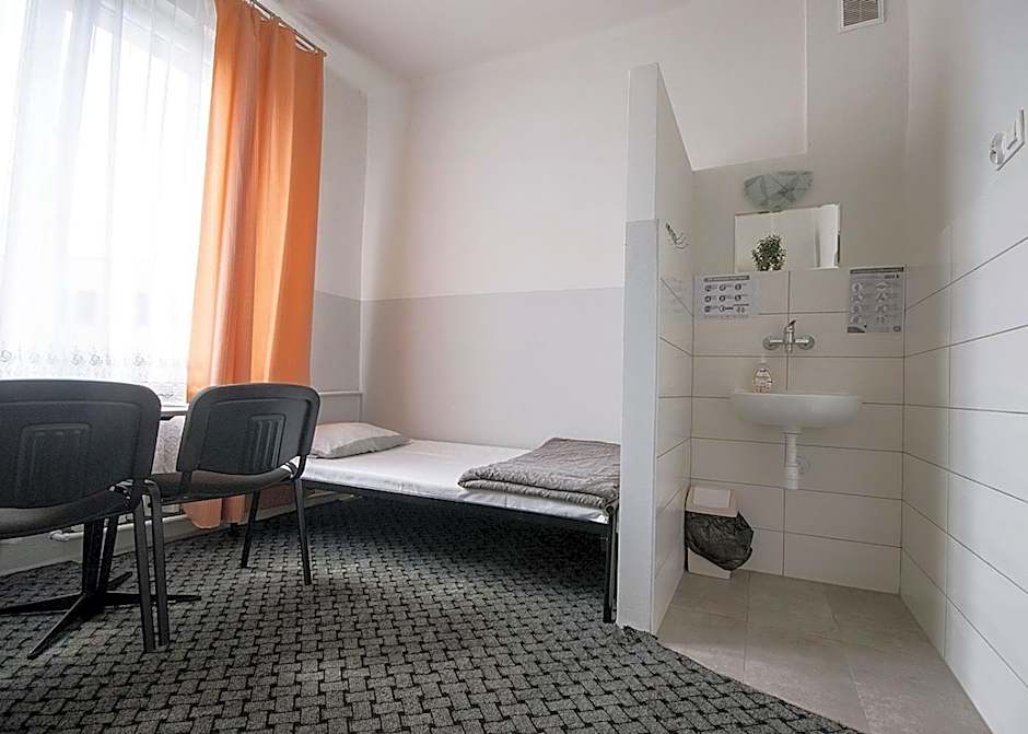 Noclegi PODZAMCZE PTTK