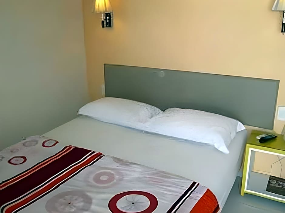 Dewarna Hotel Arifin