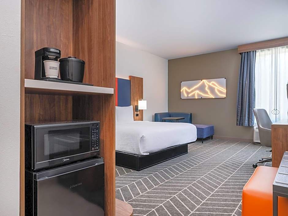 La Quinta by Wyndham Chelsea Birmingham