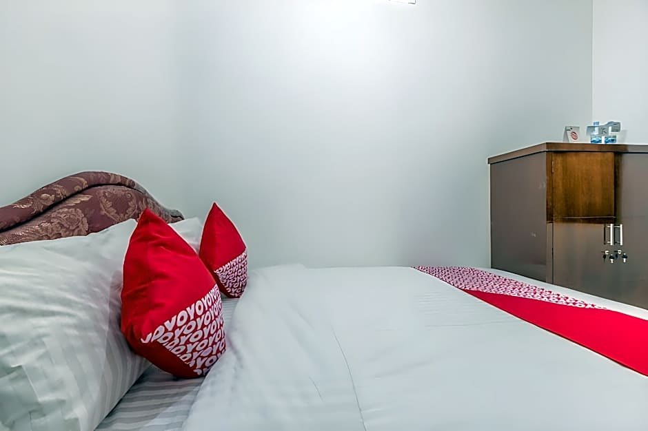 Super OYO 1487 Residence Khoe