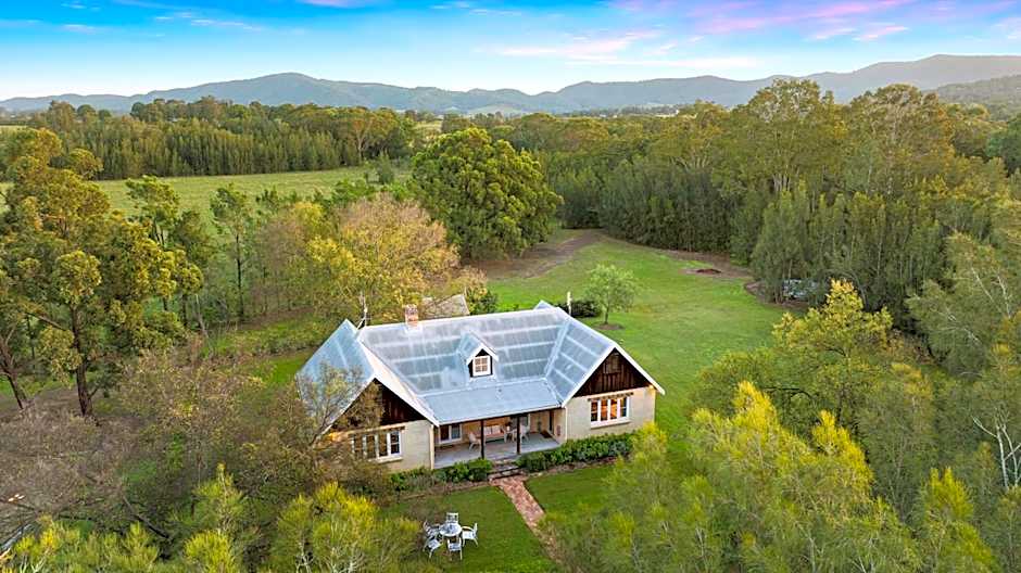 The Carriages Boutique Hotel and Vineyard