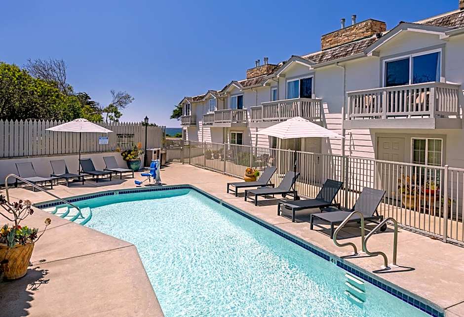 Pelican Inn & Suites