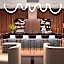 Renaissance Milwaukee West Hotel