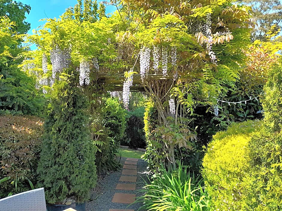 Hillside Bed and Breakfast