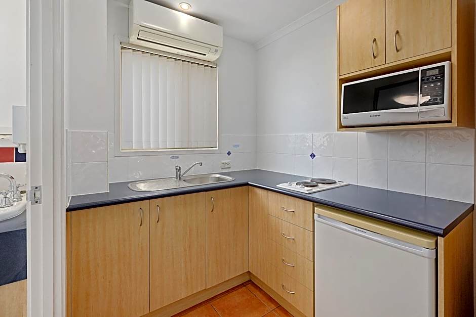 Browns Plains Motor Inn