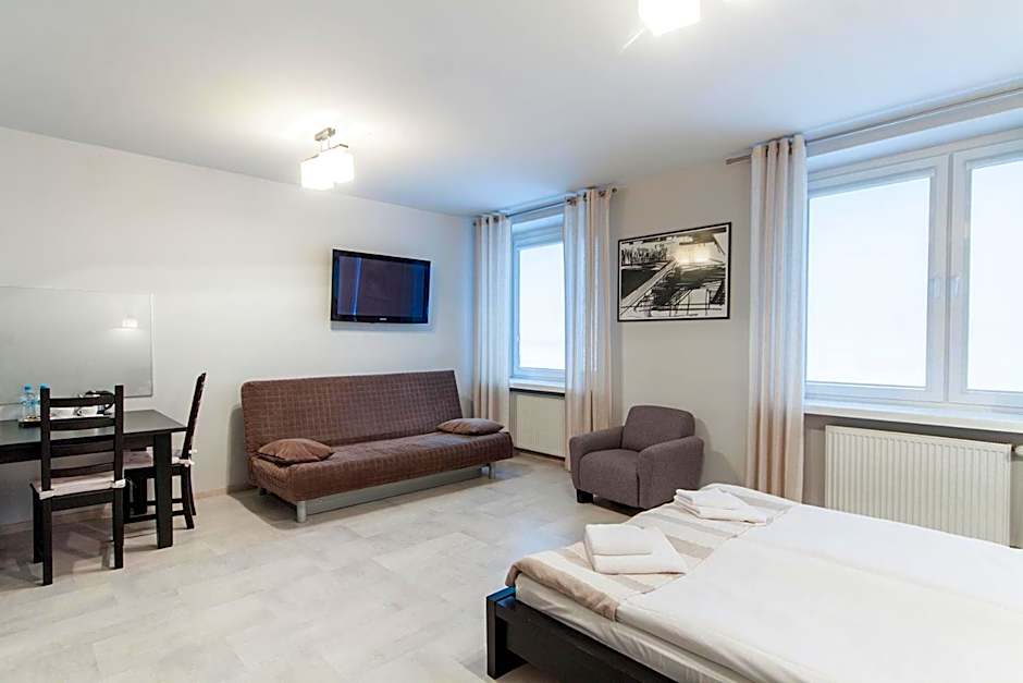 Avion Hotel