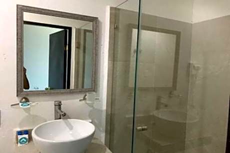 Deluxe Double Room with Balcony and Sea View