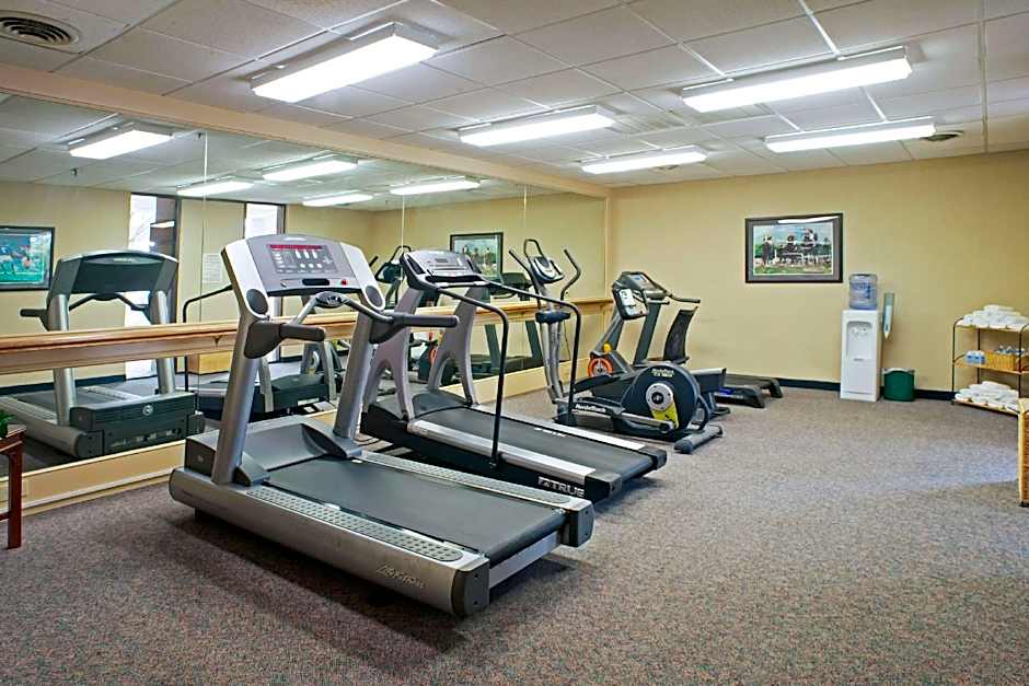 Clarion Hotel & Suites Convention Center Fredericksburg