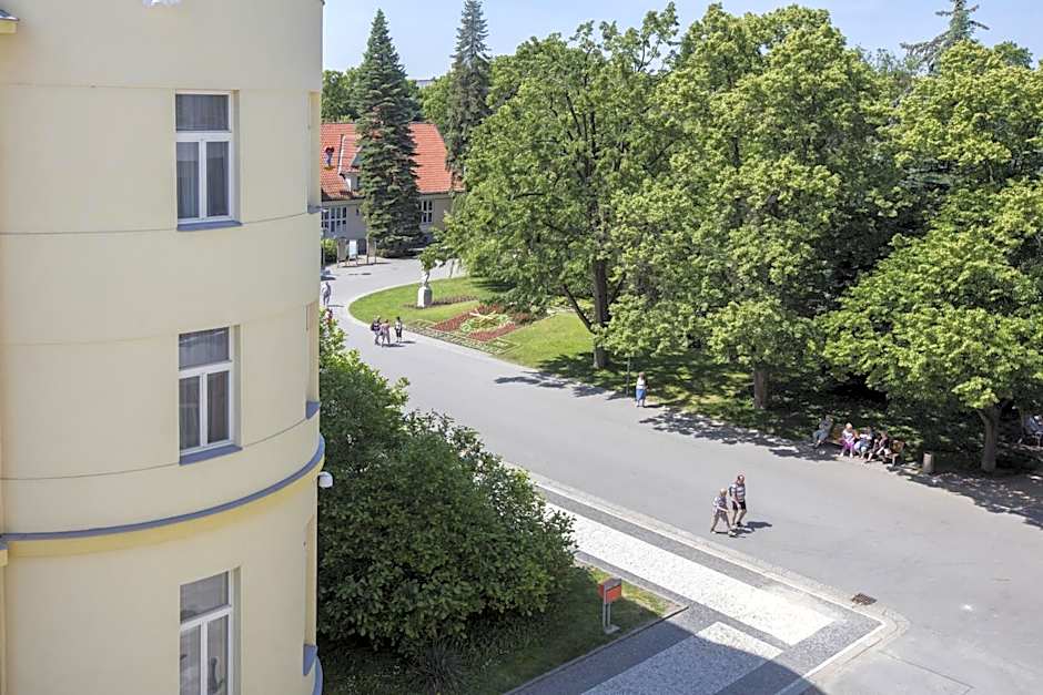 Hotel Bellevue Tlapak