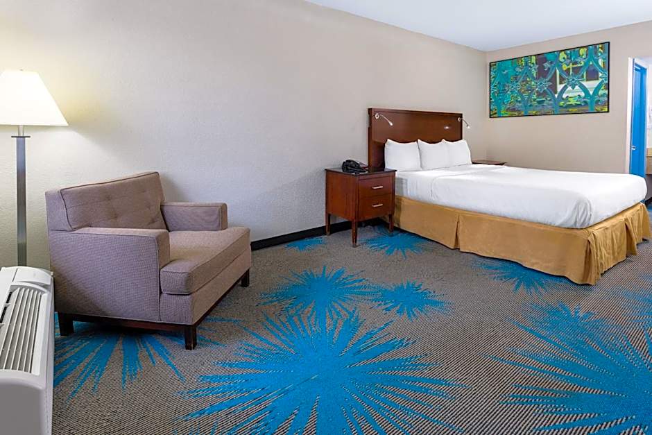 Days Inn by Wyndham Columbia