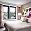 The Raphael Hotel, Autograph Collection by Marriott