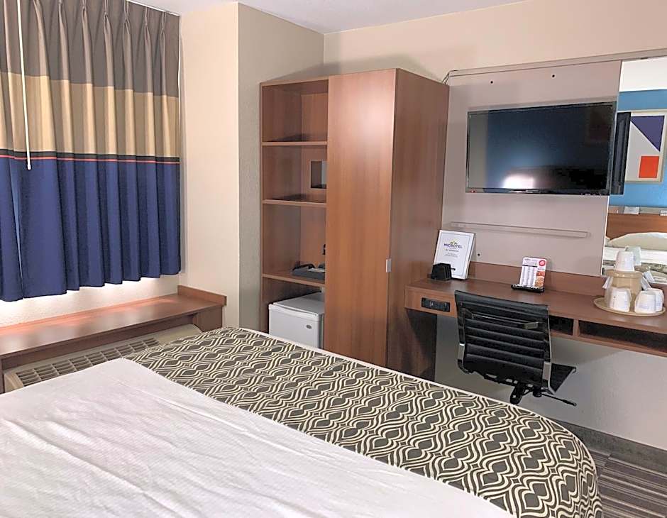 Microtel Inn & Suites By Wyndham Fond Du Lac