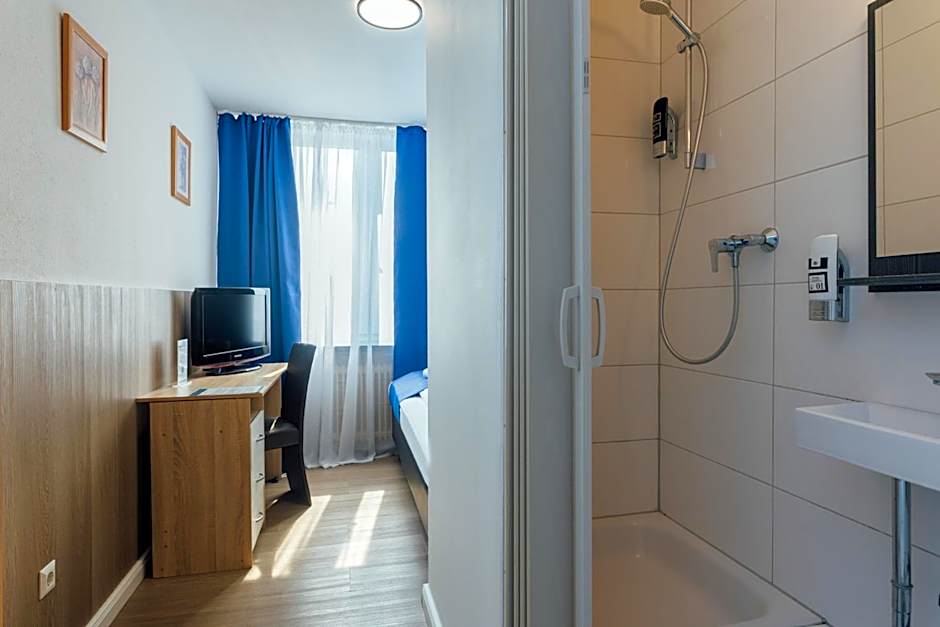 Hotel Hanseat Hamburg - Free Parking