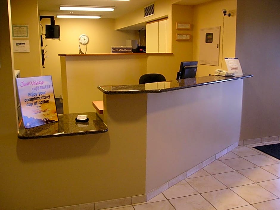 Candlewood Suites Rockford, an IHG Hotel