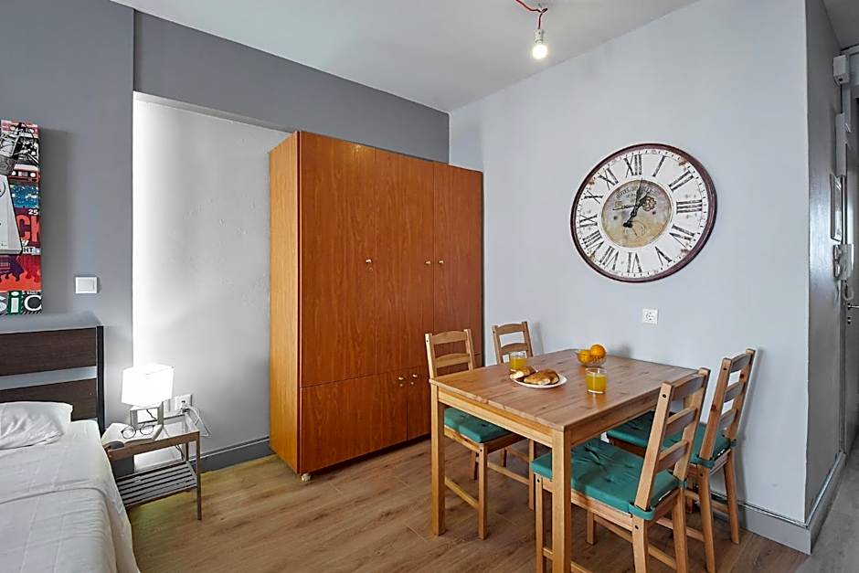 toStay-Unique apartment hotel in Athens center!