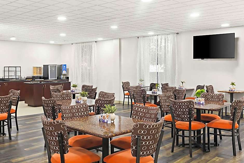 Sonesta Essential Savannah