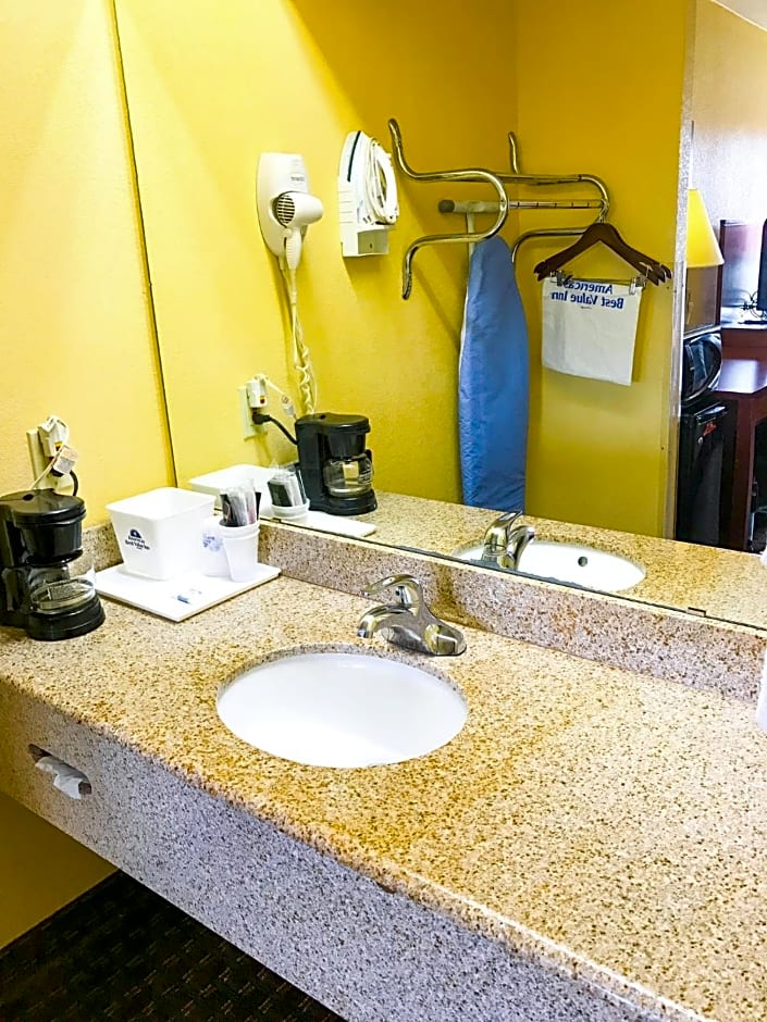 Americas Best Value Inn Yukon