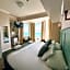 Clarence House Hotel