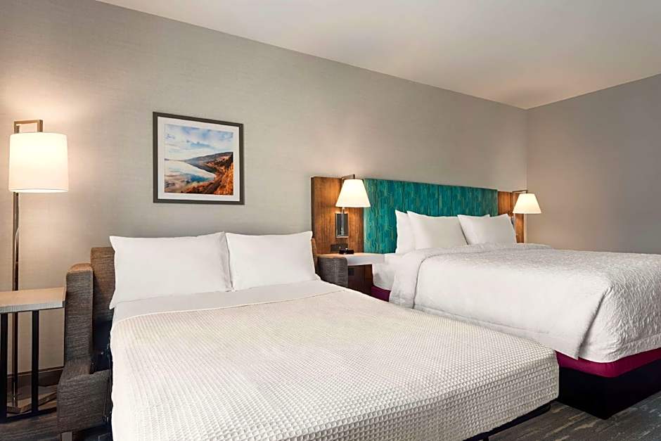 Hampton Inn & Suites by Hilton Kelowna Airport BC