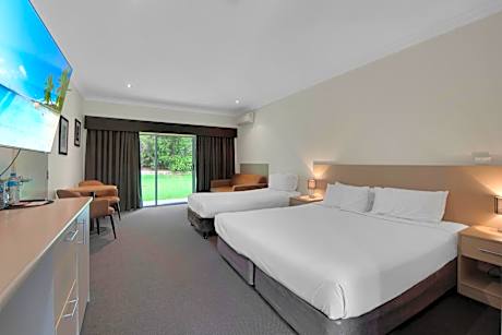 Family Room-Pet Friendly