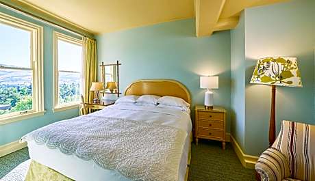 Traditional King Room