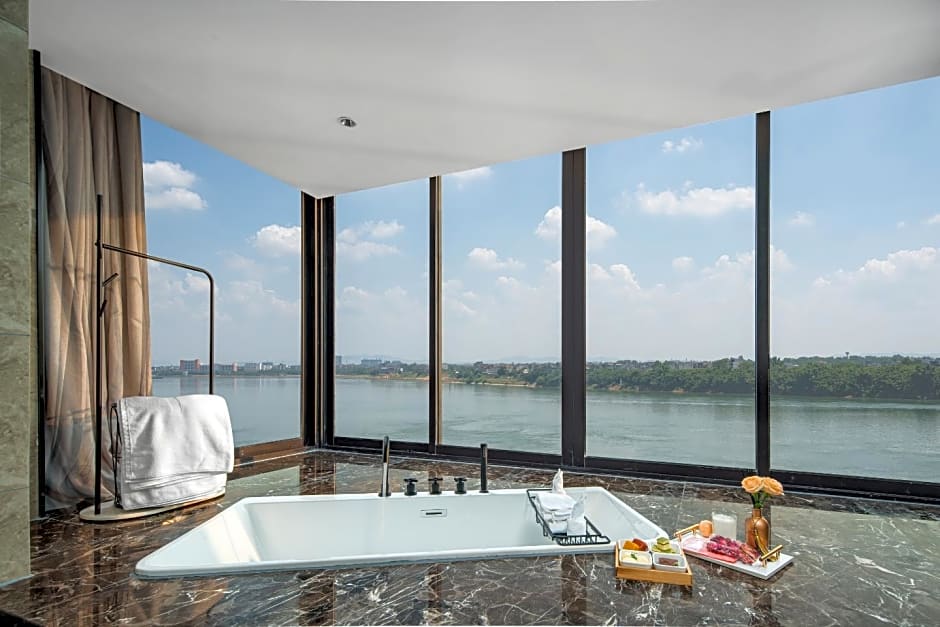 Echarm Hotel Guigang Pingnan Jiangbin Mingmen River View