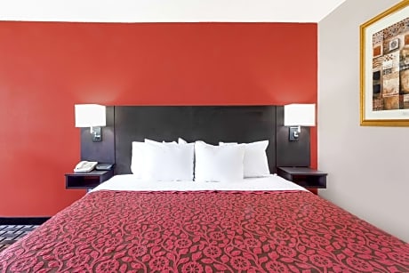 Standard King Room - Non-Smoking