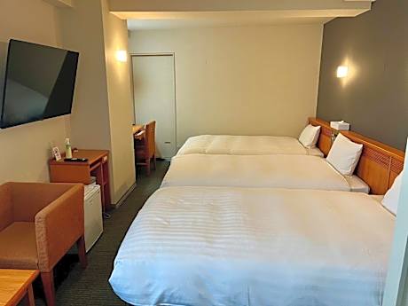 Triple Room - Non-Smoking