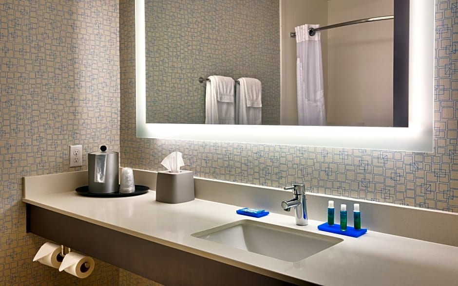 Holiday Inn Express & Suites El Paso I-10 East By IHG