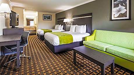 2 Queen Beds, Mobility Accessible, Bathtub, Non-Smoking, Continental Breakfast