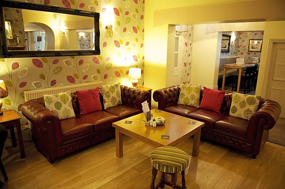 Strawberry Bank Hotel, NEC