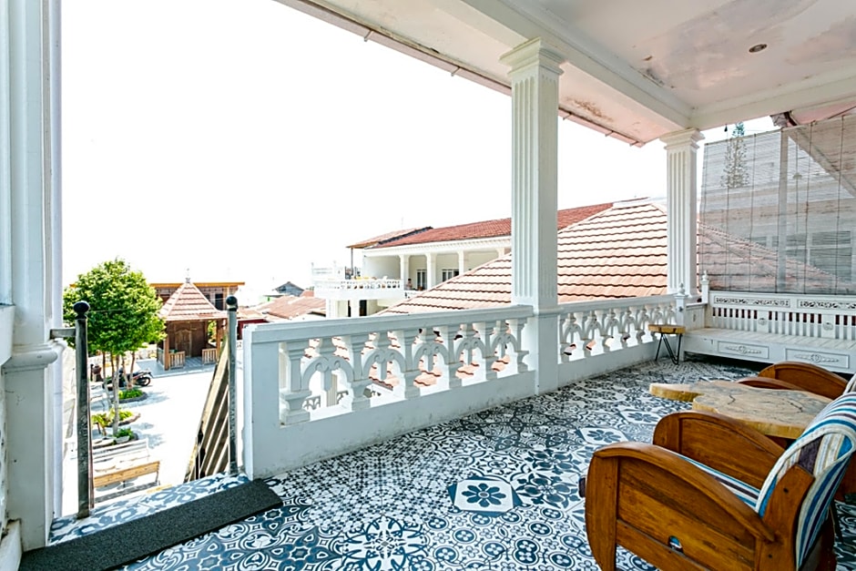 RedDoorz near Grojogan Sewu Tawangmangu