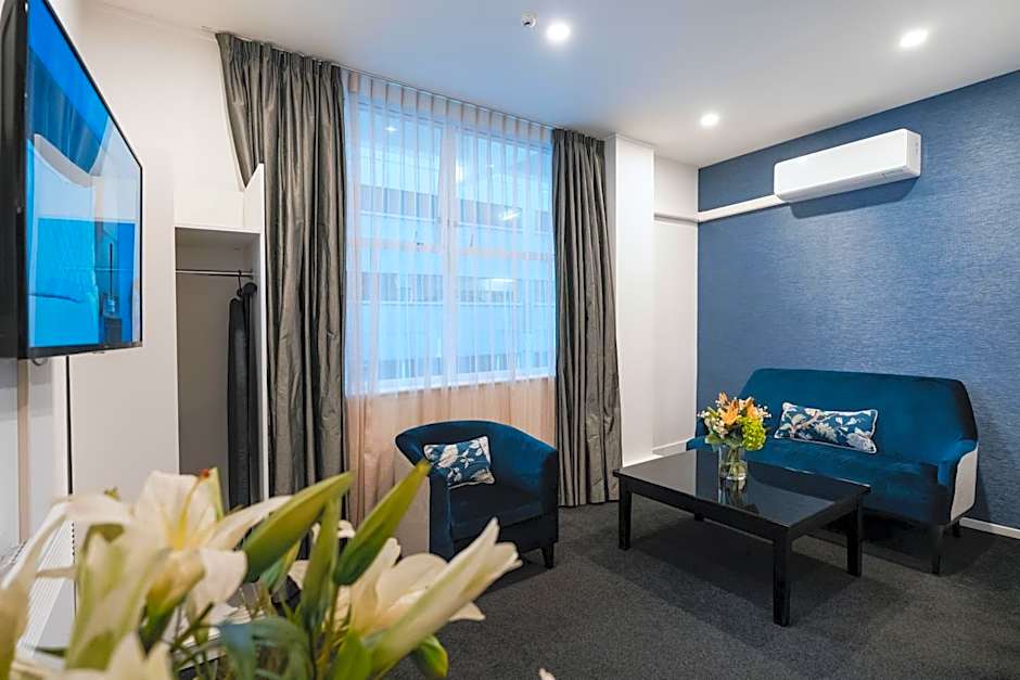 Gilmer Apartment Hotel