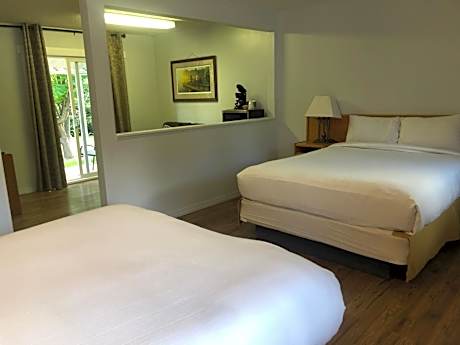 Bavarian Orchard Motel