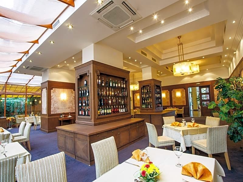 Arena Di Serdica Hotel