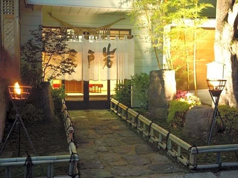 Hana Ryokan Iwatoya