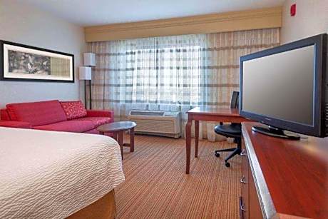 King Balcony Room