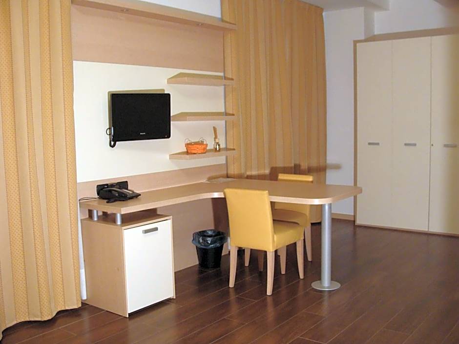 Groane Hotel Residence