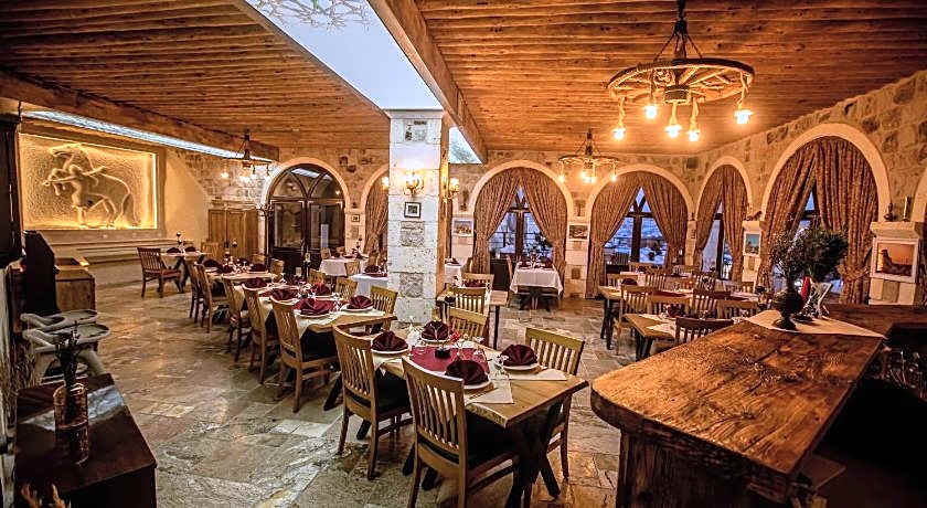 Acer Cave Hotel