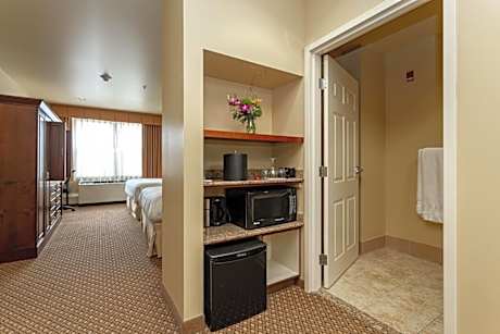 Queen Room with Two Queen Beds - Non-Smoking