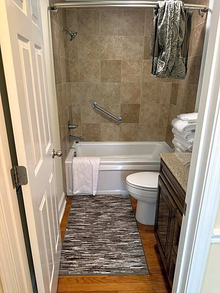 MooreField Suites Greensboro East