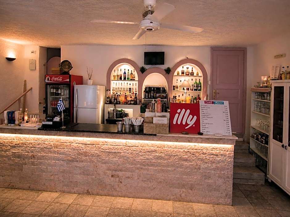 Porto Sikinos Hotel